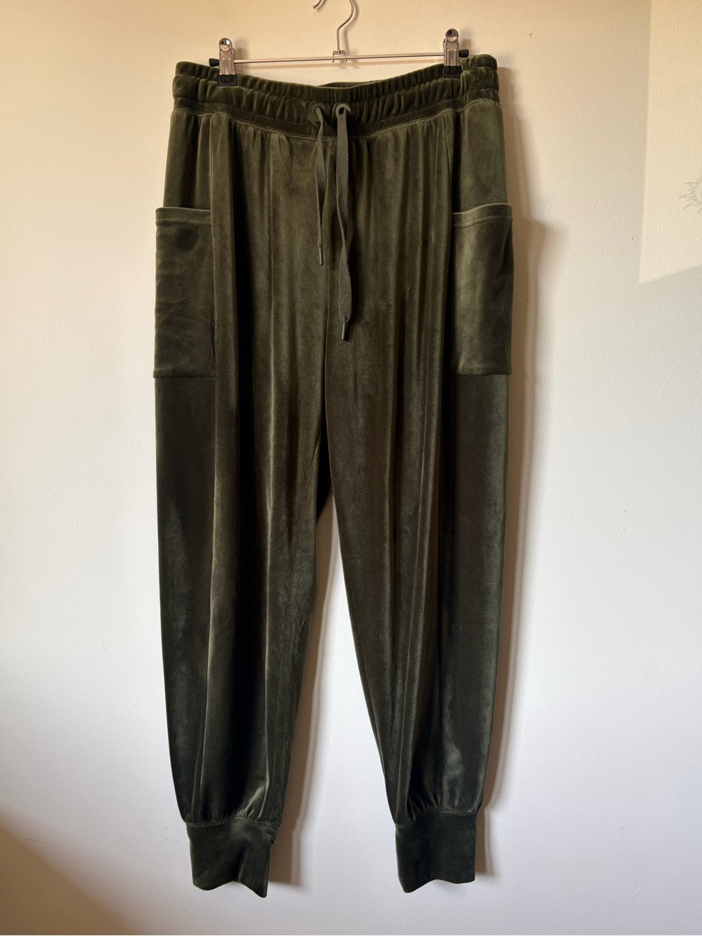 Aerie OFFLINE After Party Velour Jogger -Olive Green -MEDIUM -cargo joggers